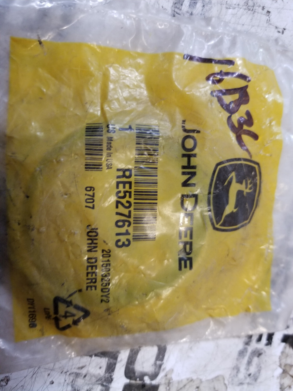 RE527613 JOHN DEERE SEAL