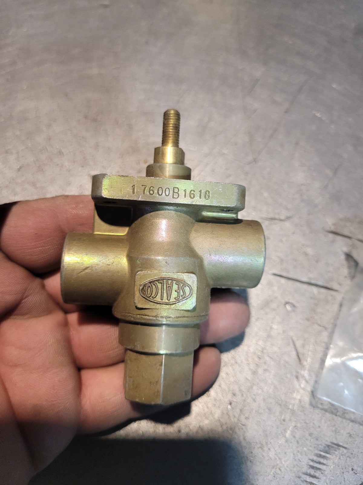 Sealco 17600B Push/Pull Valve
