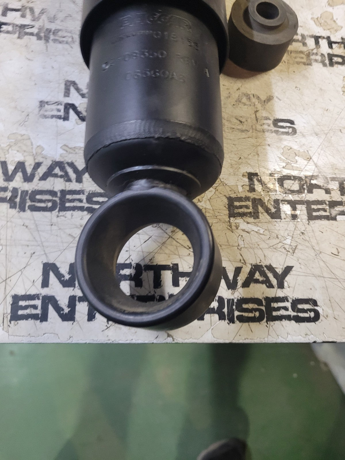 PACCAR Shock - Air Suspension 03-08350-2 03-08350