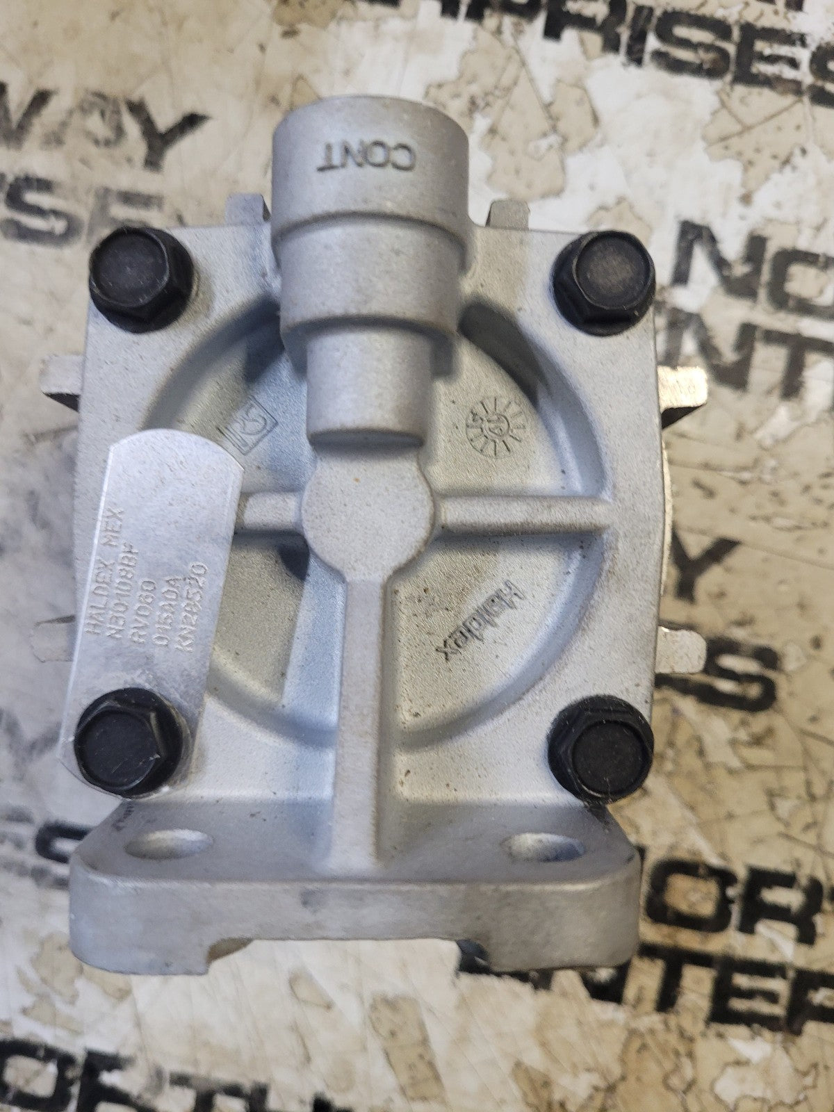 Haldex KN28520 Air Brake Relay Valve 1/2" Supply/Delivery Port, 1/4" Contol