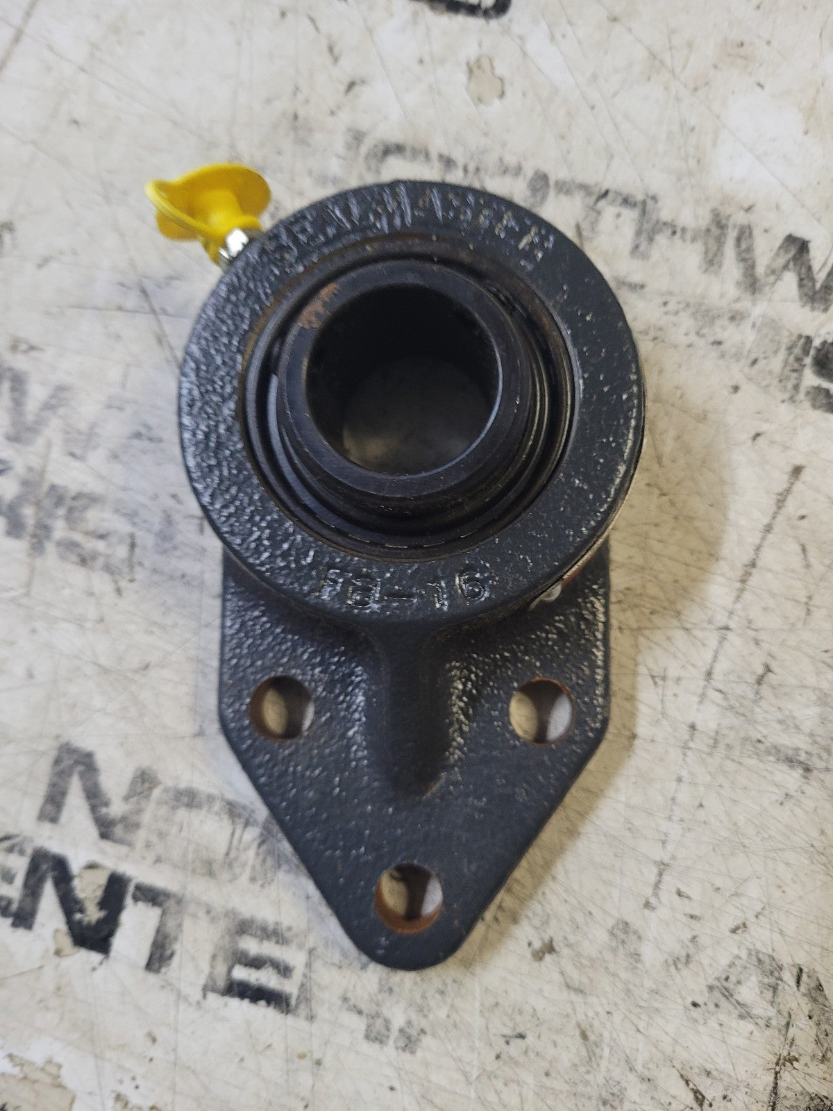 SealMaster Gold Line 1" Bore Flange Mount 3 Bolt Std Duty Set Screw FB-16C