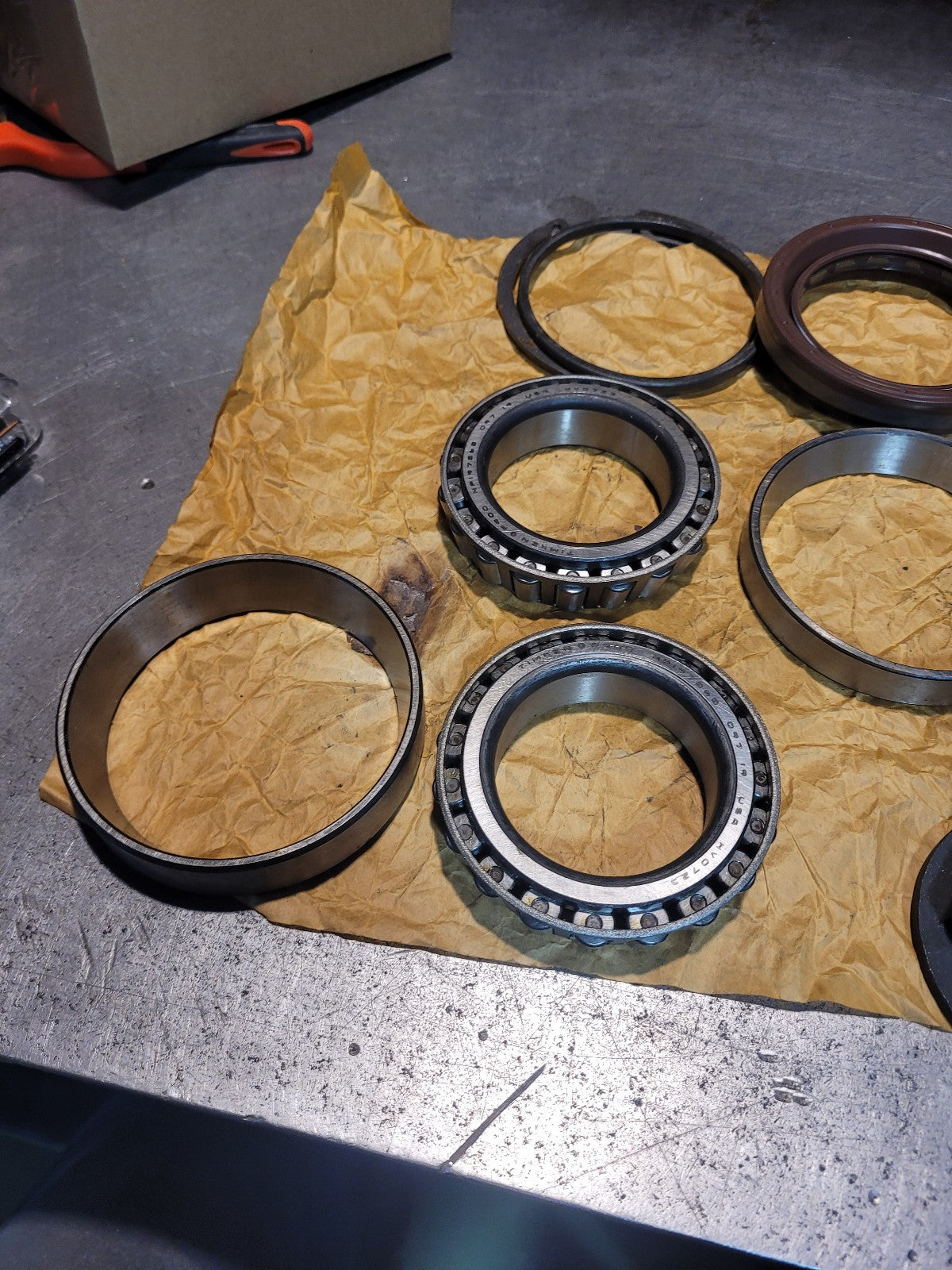 Dana 504054 Axle Differential Bearing And Seal Kit Tapered Roller