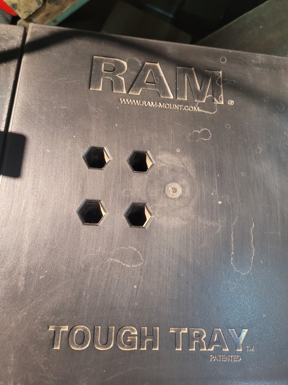 RAM MOUNT, LAPTOP MOUNT FOR 2001-2007 CLASSIC SILVERADO SIERRA