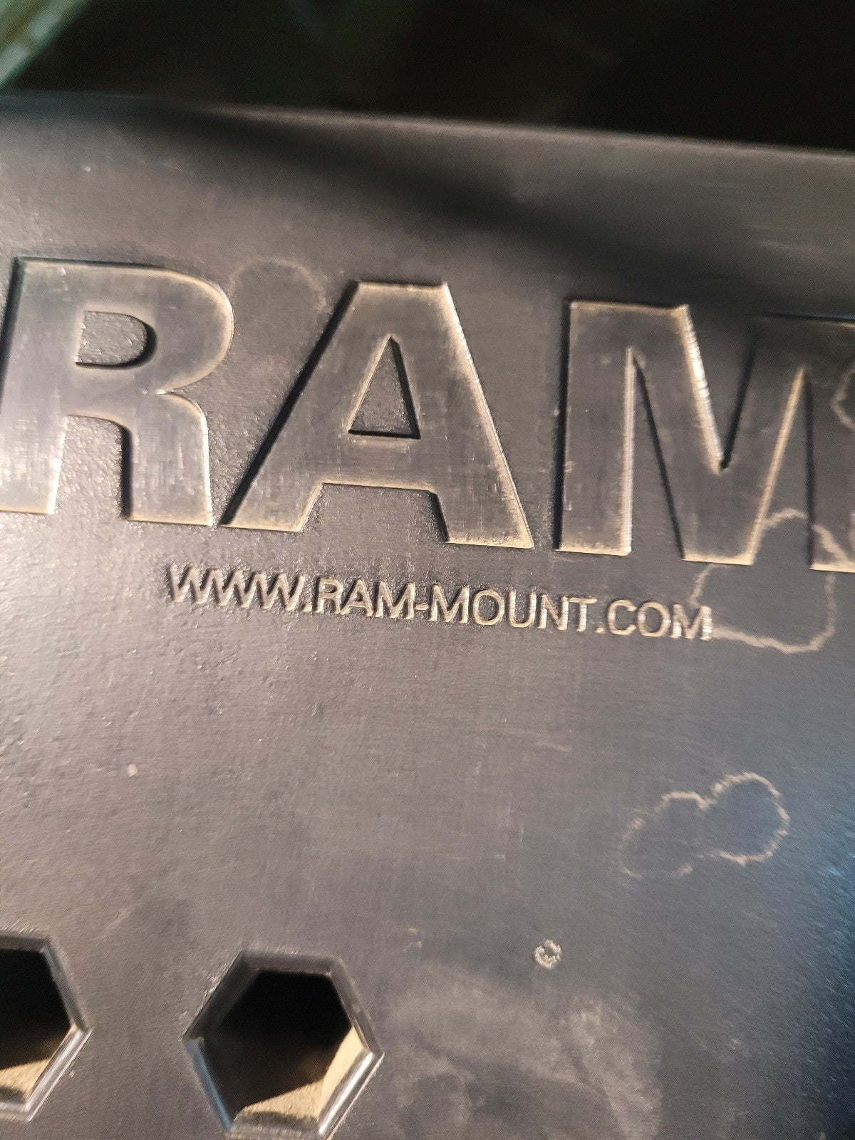 RAM MOUNT, LAPTOP MOUNT FOR 2001-2007 CLASSIC SILVERADO SIERRA