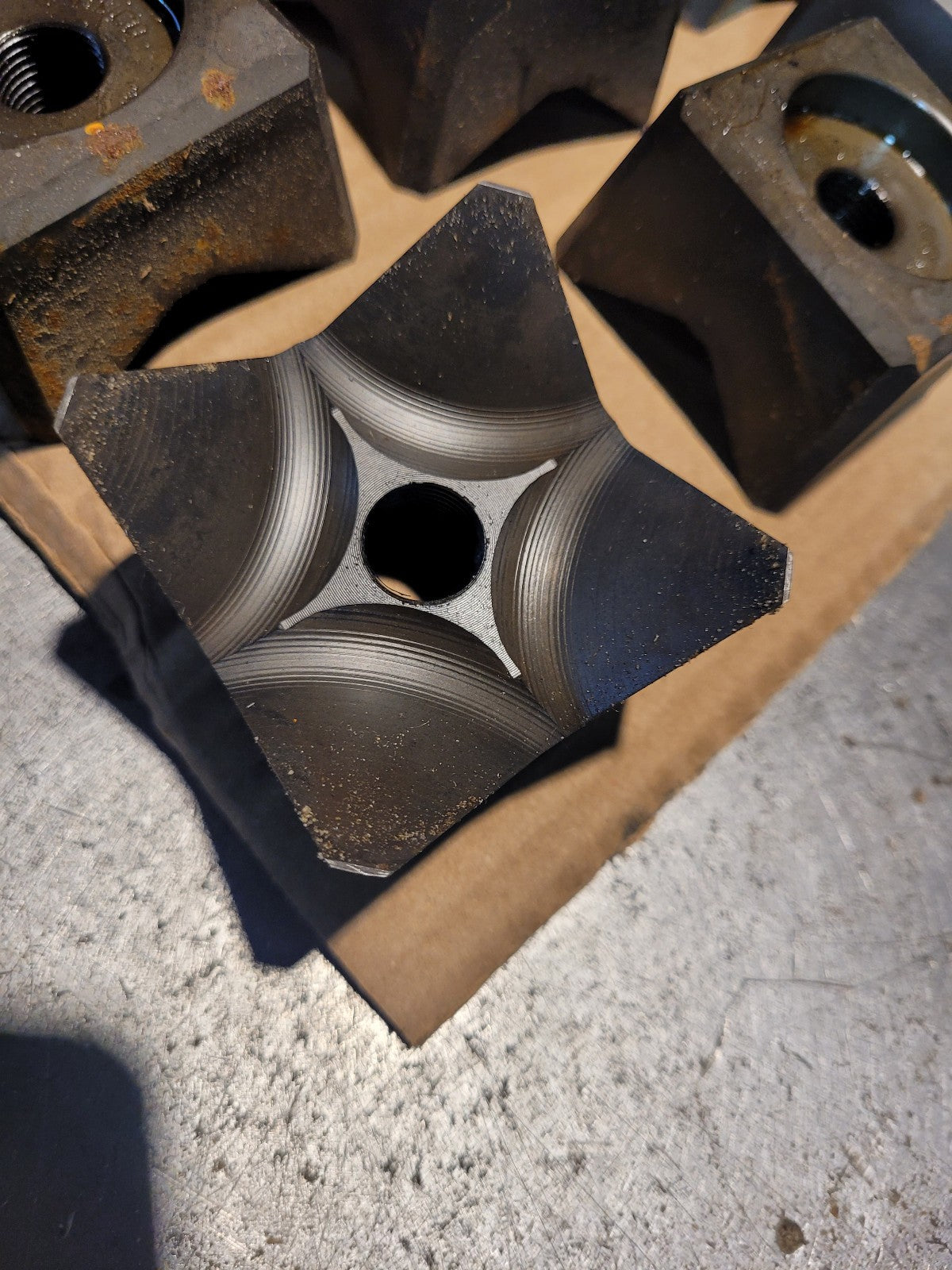 1 BOX OF 18PC - QK10031T SAW TOOTH QUAD SHANKLESS HT