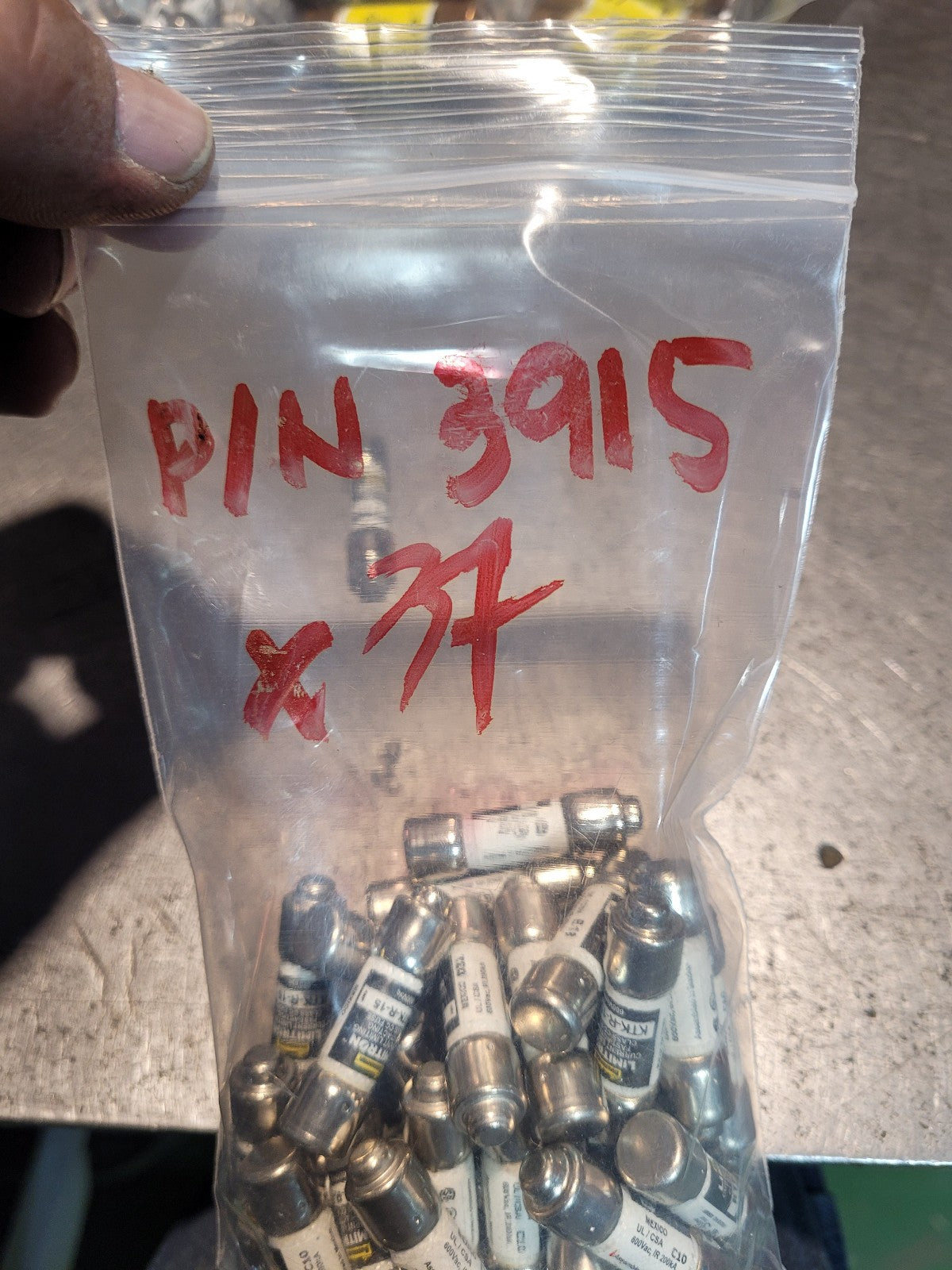1 BAG OF 37PC KTK-R-15 600Vac Fuses Fast Acting Fuse