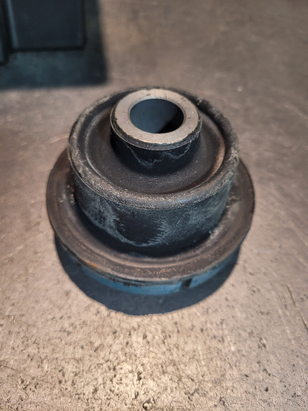 01-33243-000 Engine Mount Bushing for Freightliner
