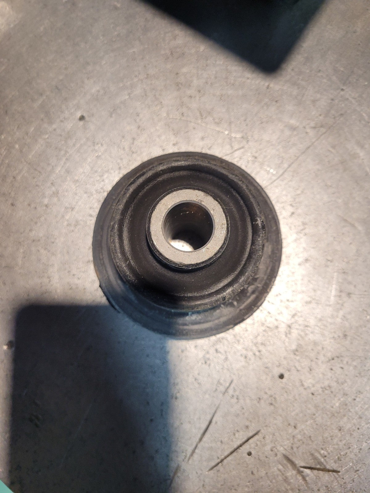 01-33243-000 Engine Mount Bushing for Freightliner