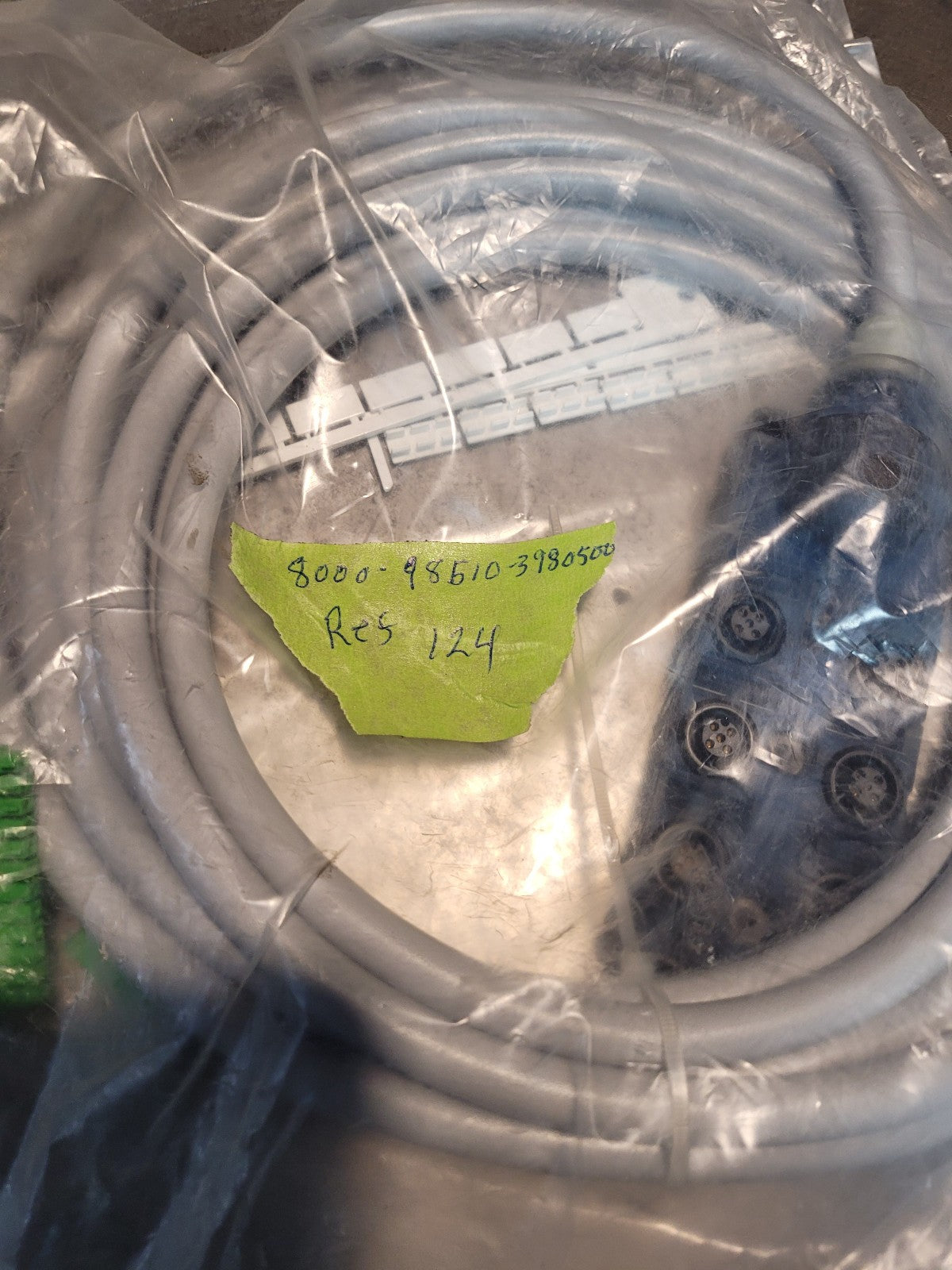8000-98510-3980500 Junction box