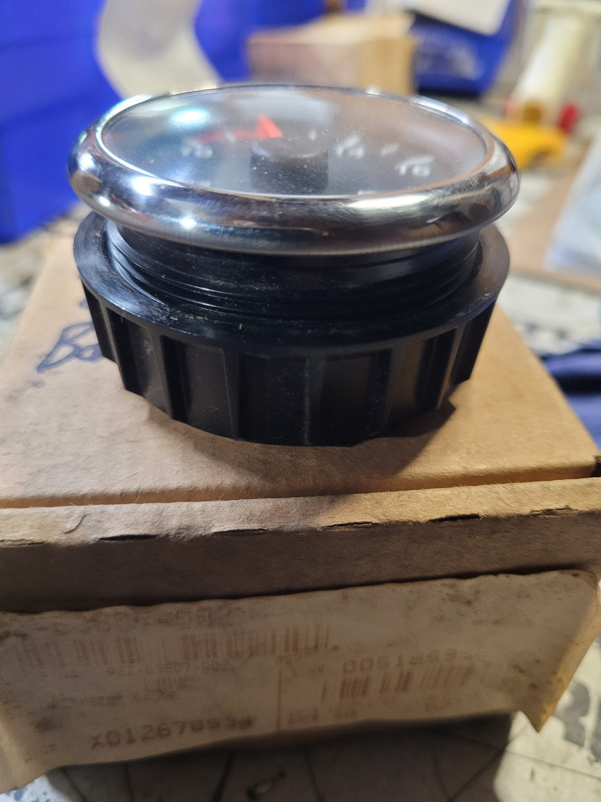 A22-71449-002 Voltage Voltmeter Gauge 10-16 Volts