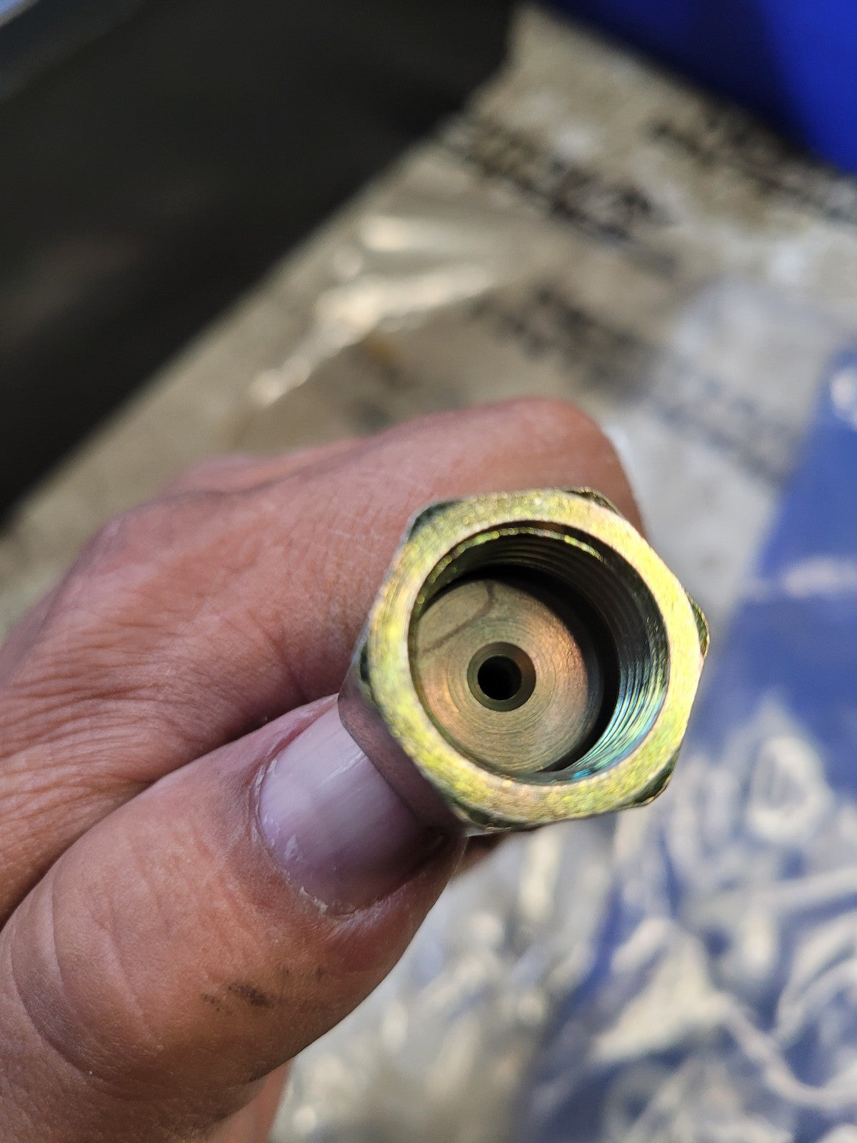 VOE11119541 11119541 Volvo brake hose A25D A25E A30D A30E