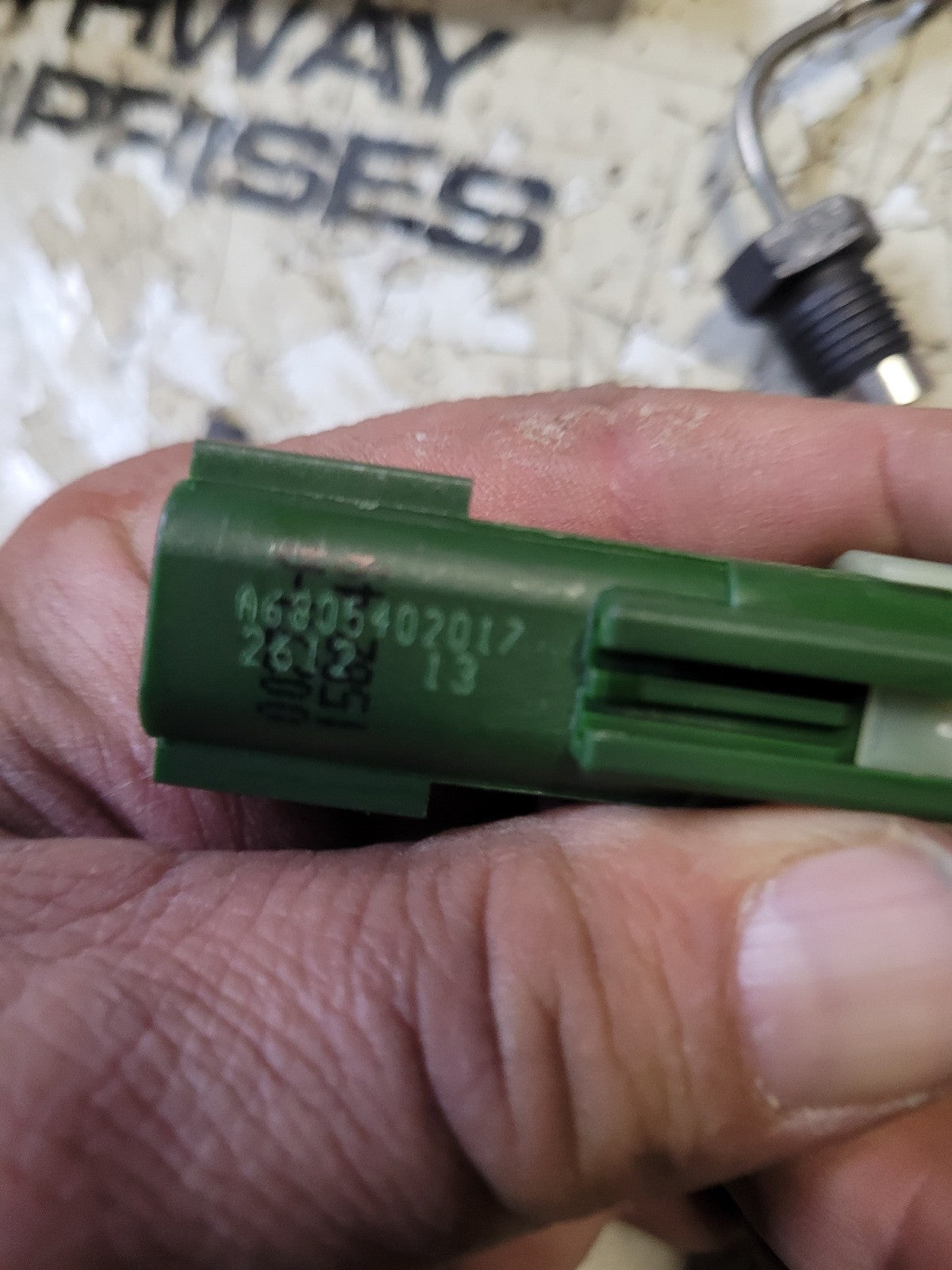 A6805402017 Genuine Detroit Diesel Temperature Sensor