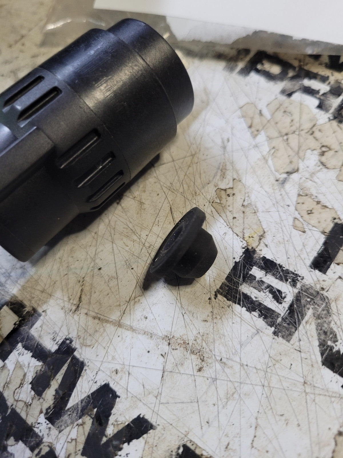 Windshield Washer Squirter Pump Compatible With PETERBILT 066011A 370 330 335 Se