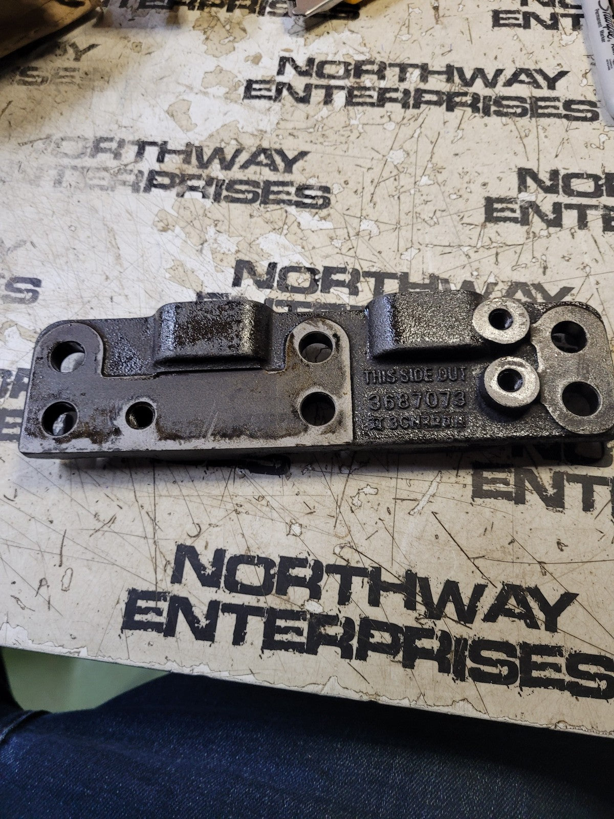 Cummins 3687073 SUPPORT FUEL PUMP