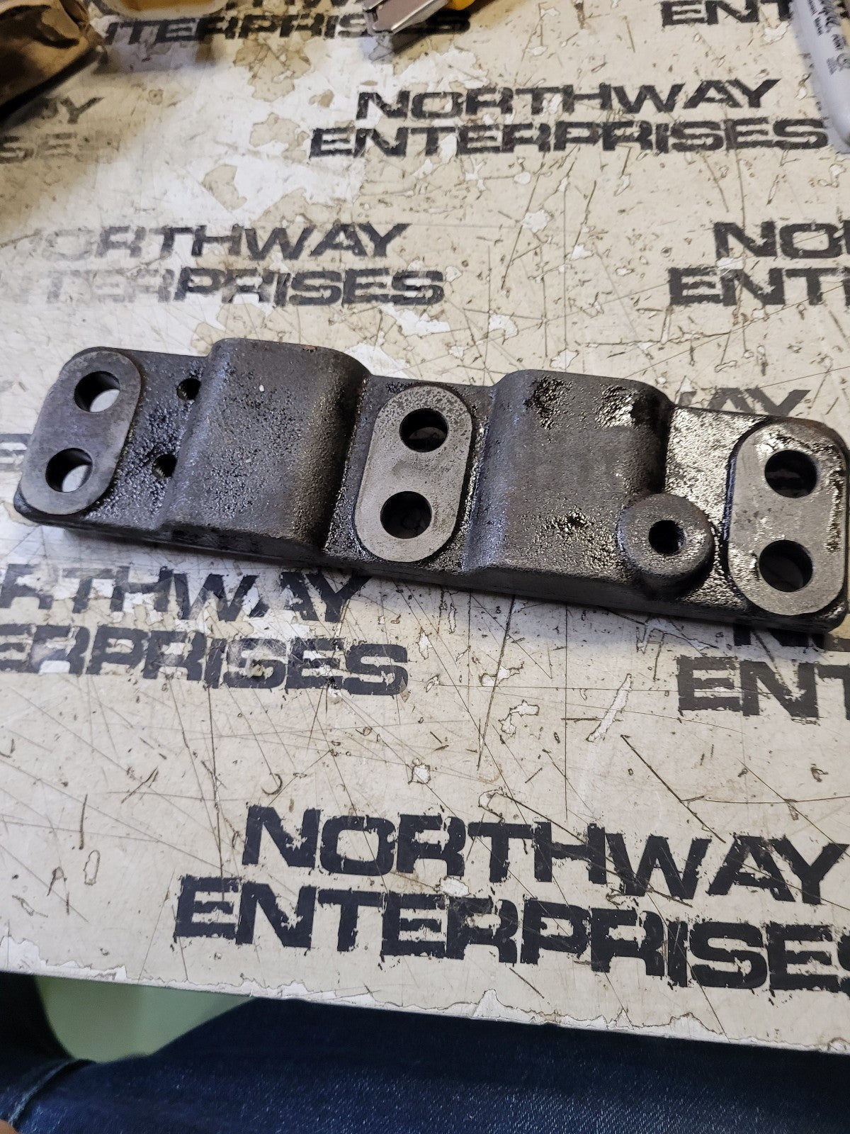 Cummins 3687073 SUPPORT FUEL PUMP