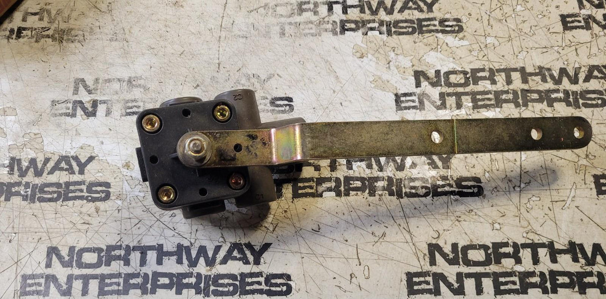 Hendrickson VS-228 Trailer Height Control Valve with Dump Valve