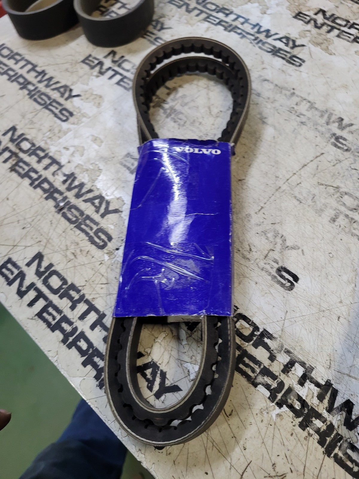 13977573 VOLVO BELT VOE13977573