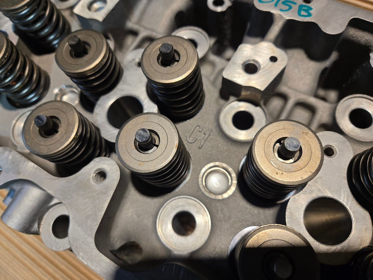 REMAN 2006-2010 Chevy GMC 6.6 LBZ LMM DURAMAX CYLINDER HEAD RH PASSENGER REF815B