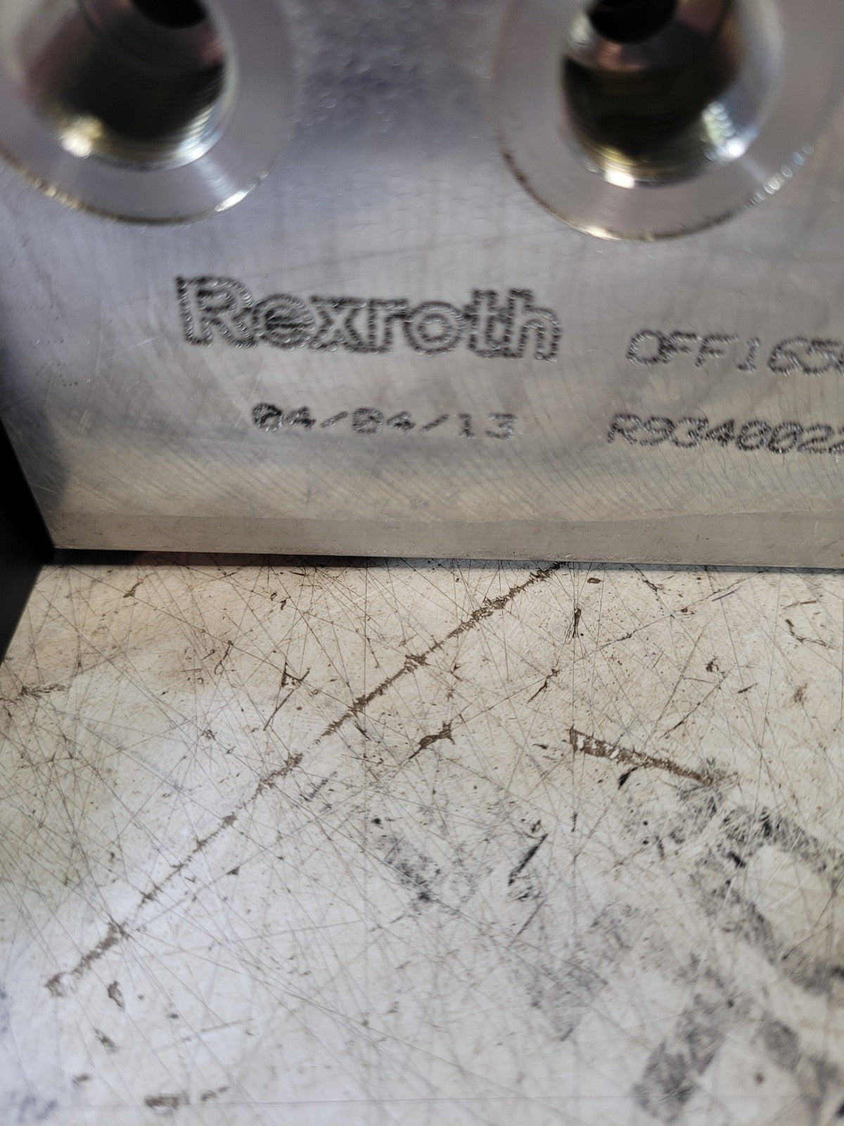 Rexroth R934002251 L5111G201AC0100 R933004446 CONTROL VALVE BANK