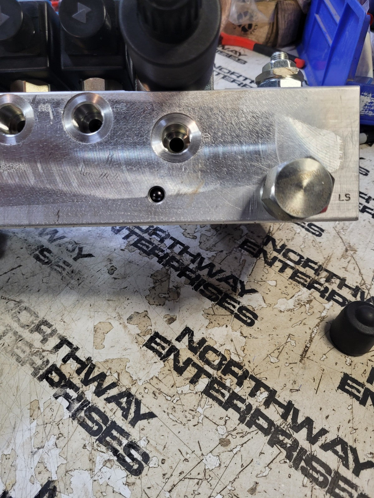 Rexroth R934002251 L5111G201AC0100 R933004446 CONTROL VALVE BANK