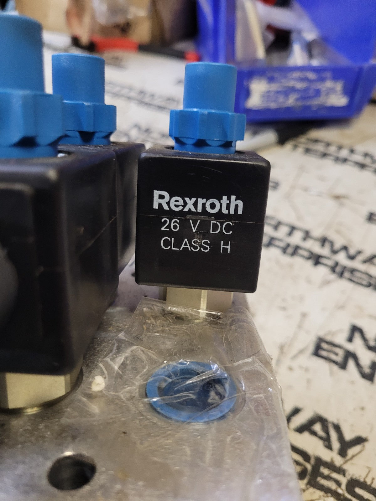 Rexroth R934002251 L5111G201AC0100 R933004446 CONTROL VALVE BANK
