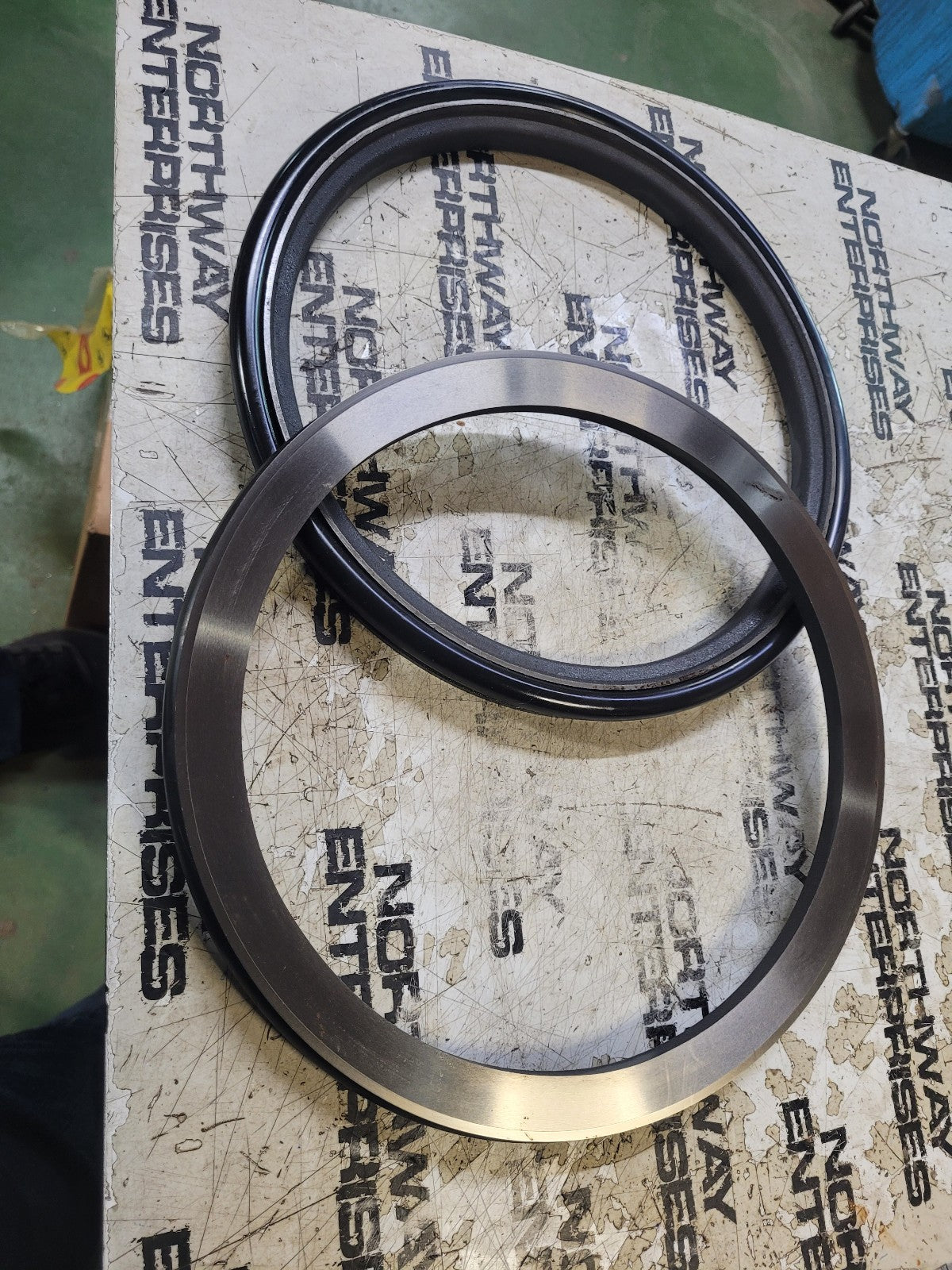 AT368651 JOHN DEERE SPACE RING LWD 76.97H-26 A10 HN60CF
