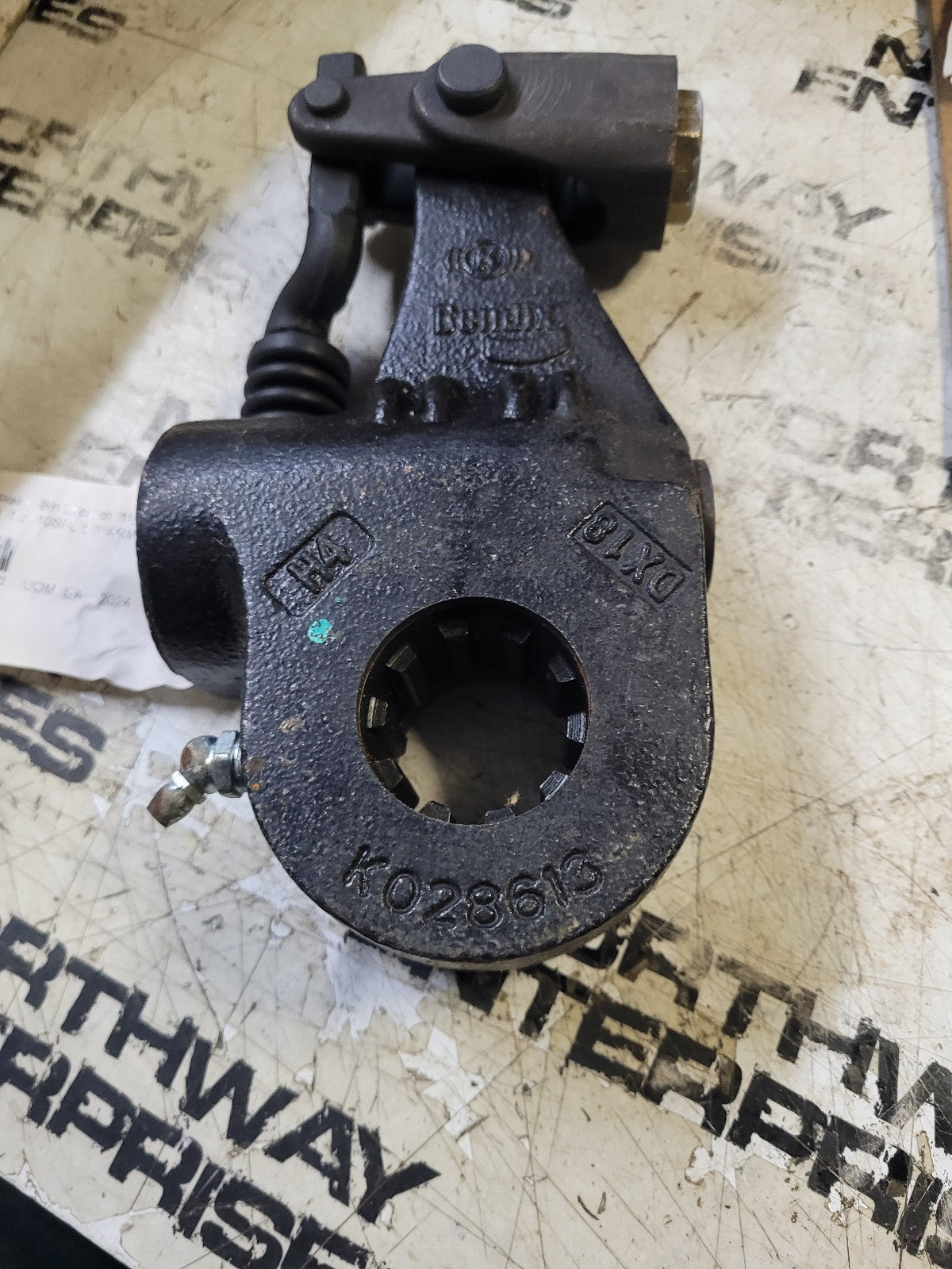 BENDIX K041870 10 Spline 5.5" Automatic slack adjuster