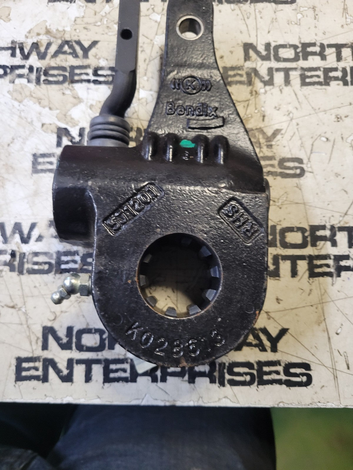 MISSING PINS BENDIX K041870 10 Spline 5.5" Automatic slack adjuster