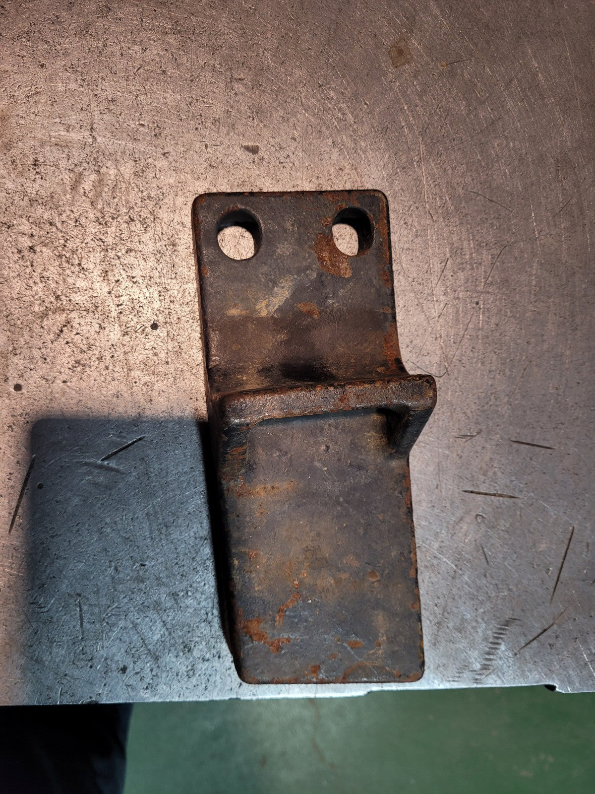 90045784 Left Hand Axle Stop, 12" Ride Height 90045783
