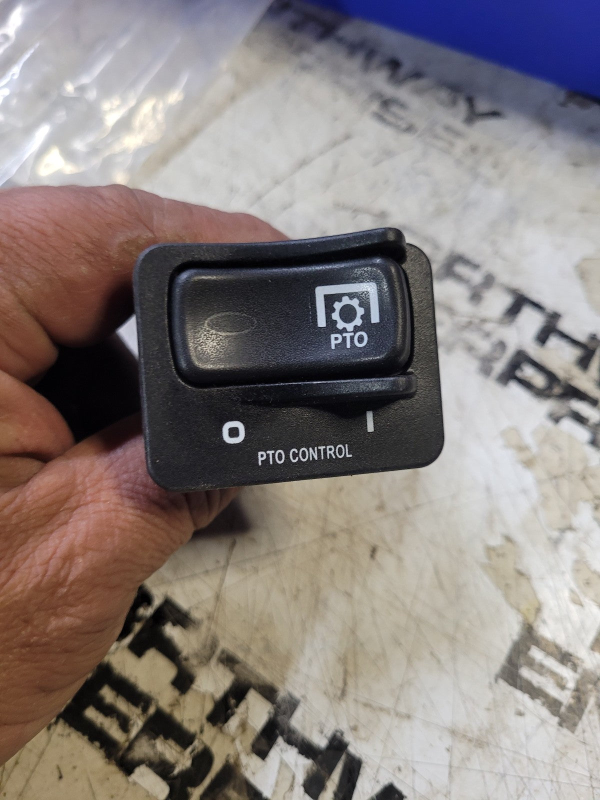 NEW Air Rocker Valve PTO Control Switch For Peterbilt G90-6022-004BN