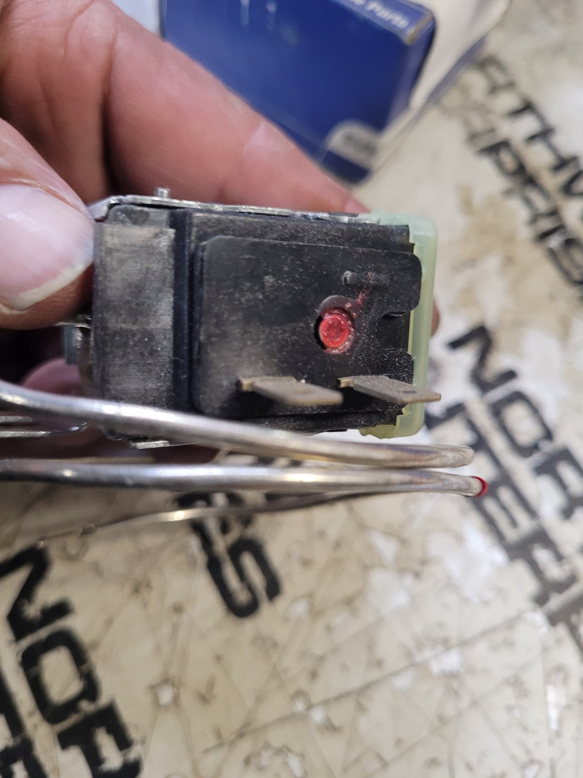 SR2000020 Thermostatic Switch Fits Paccar, Red Dot 71R3160, RD-5-8938-0P