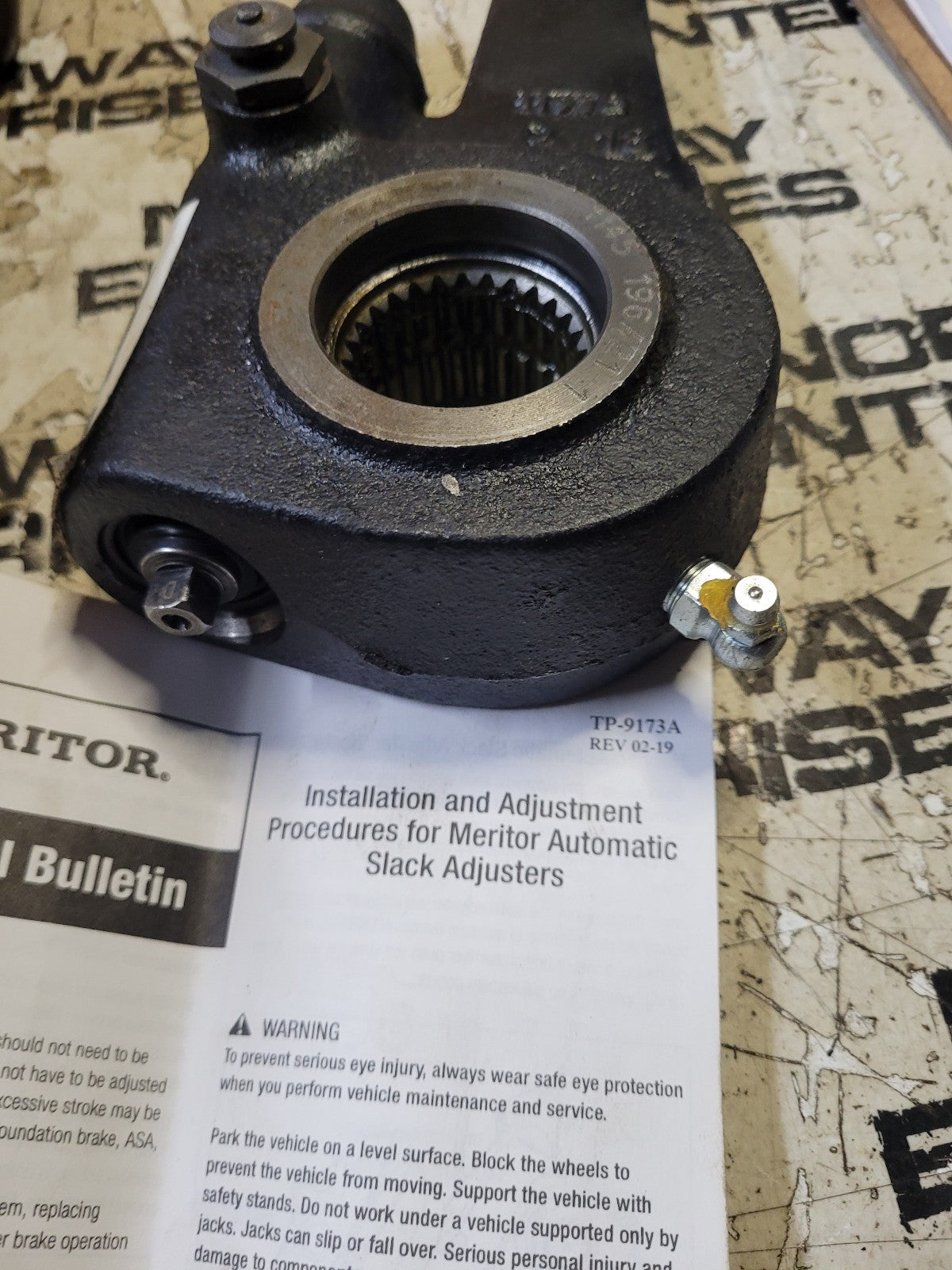 R803049 NEW Slack Adjuster Automatic GENUINE Meritor Type