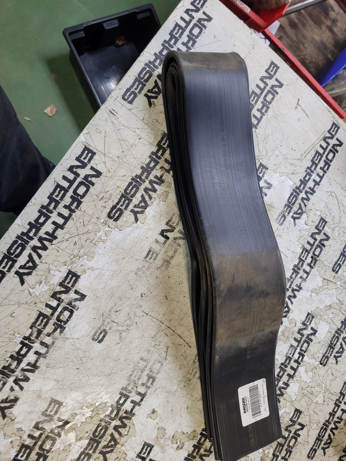 K161-934-11 PACCAR 37" FUEL TANK STRAP INSULATOR LINING