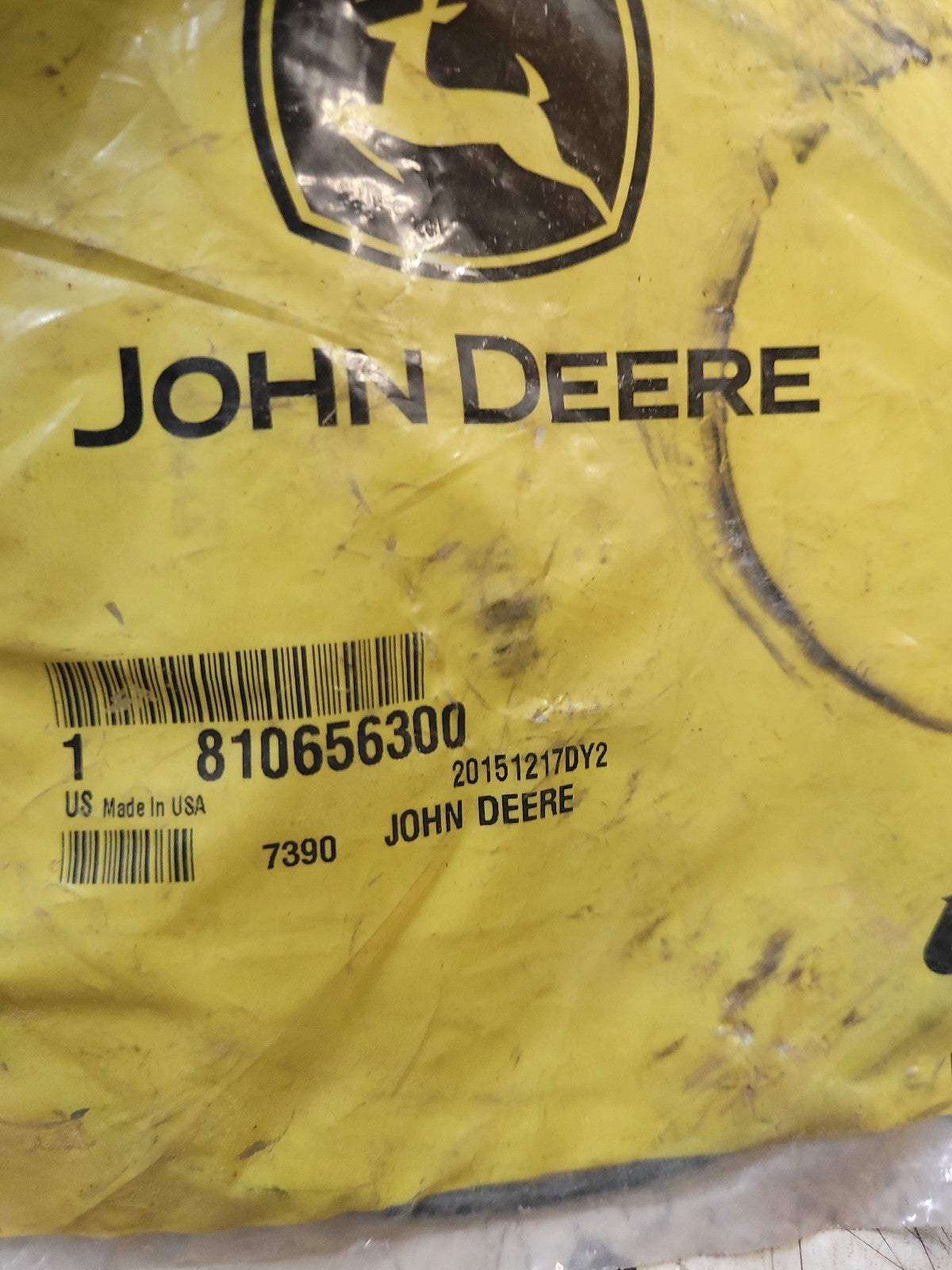 810656300 JOHN DEERE SEAL