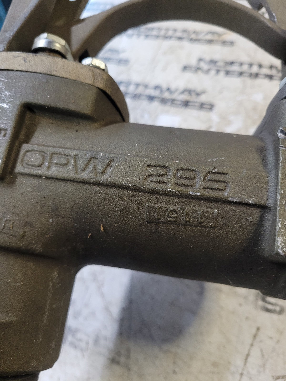 OPW 295 Series Hose Nozzle Aircraft Nozzle With Swivel SA 1 1/2