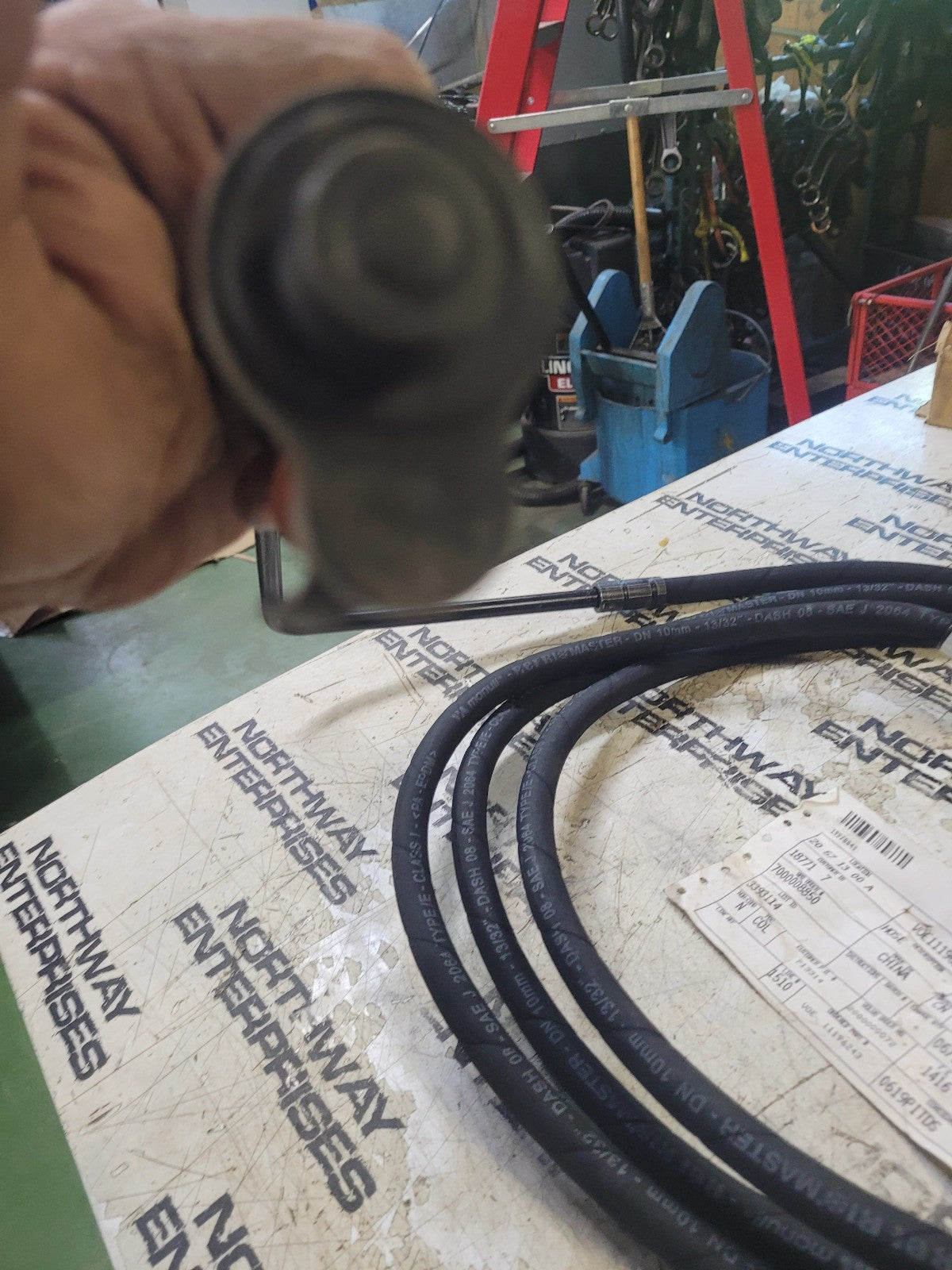 VOE11196243 11196243 VOLVO HOSE ASSEMBLY