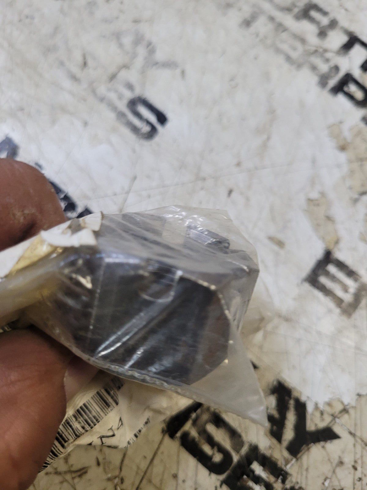 Kenworth L14MN4 Nut-Ball Stud