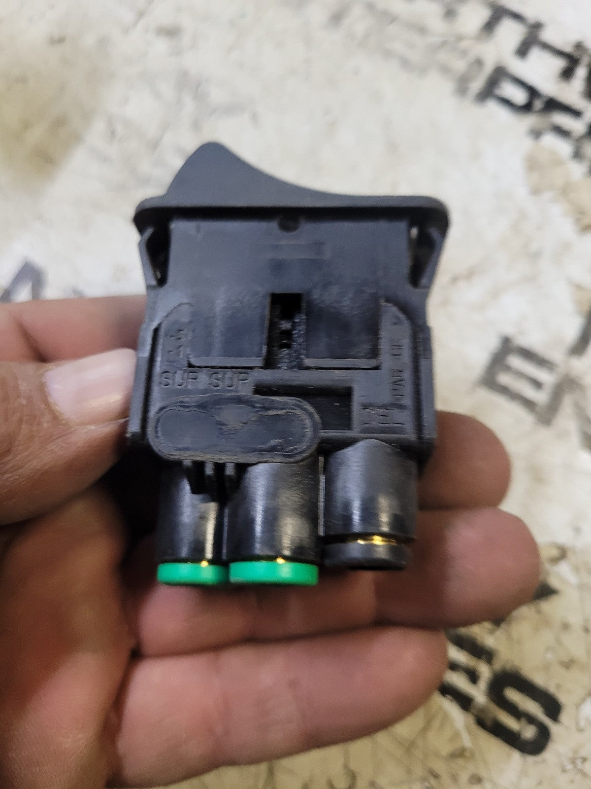 G90-6022-004BN New For Peterbilt Air Rocker Valve PTO Control Switch
