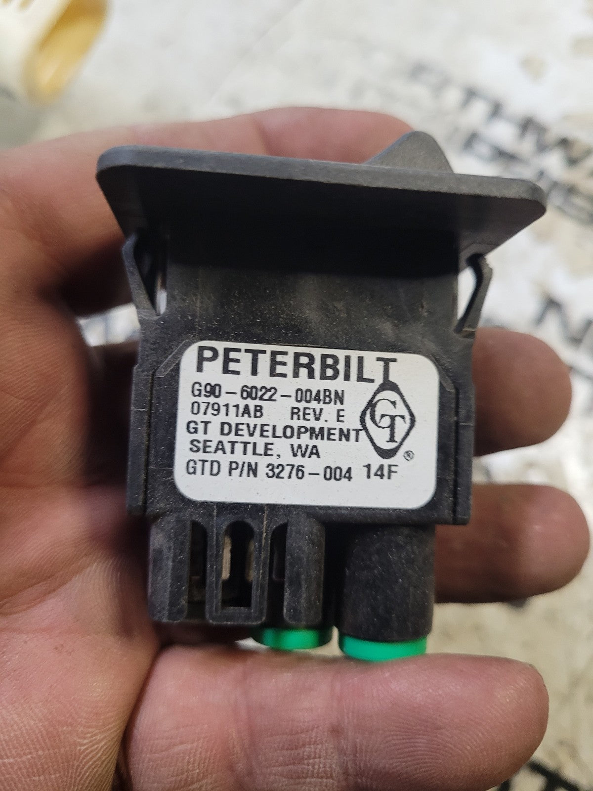 G90-6022-004BN New For Peterbilt Air Rocker Valve PTO Control Switch