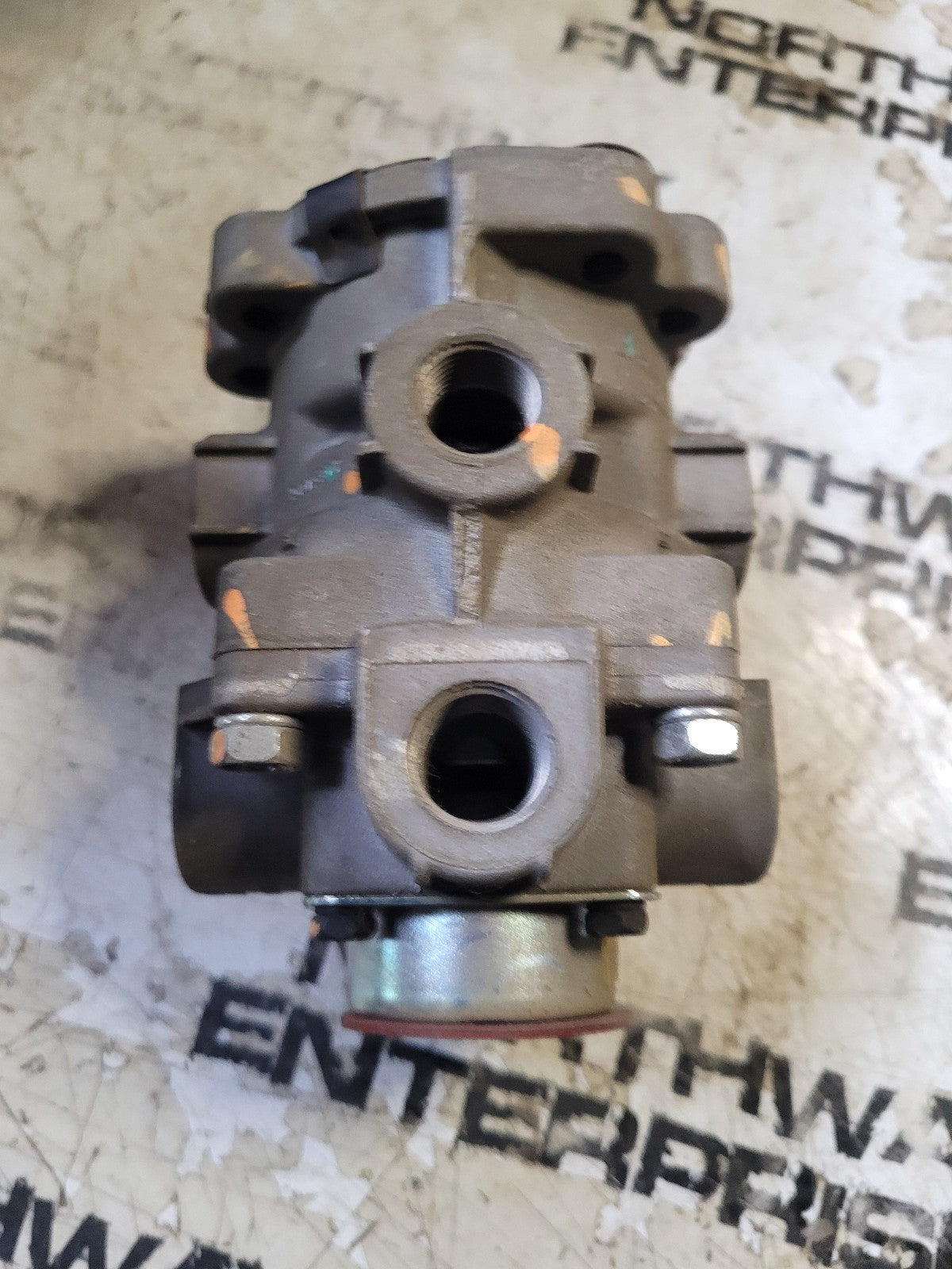 Genuine Bendix 802911BXW Bendix E-6® Series Dual Circuit Foot Brake Valve