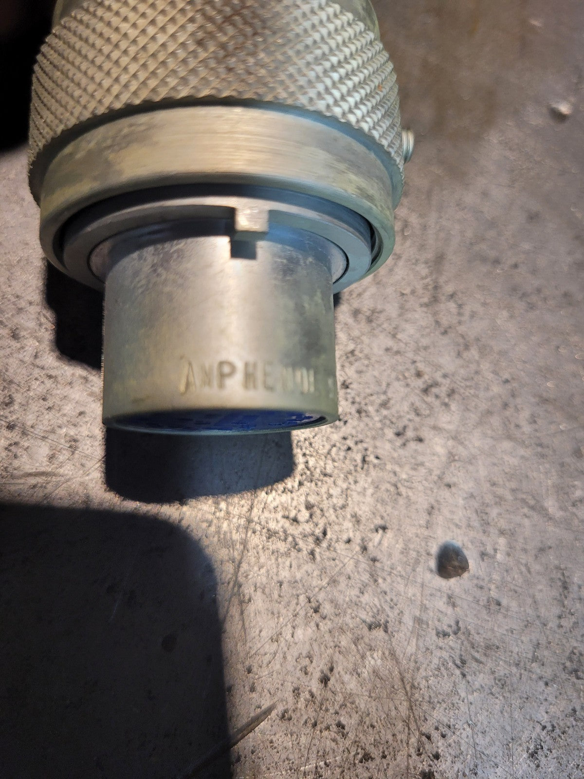 NEW OPEN BOX 97-81W-20-29S Amphenol Industrial FIT-51