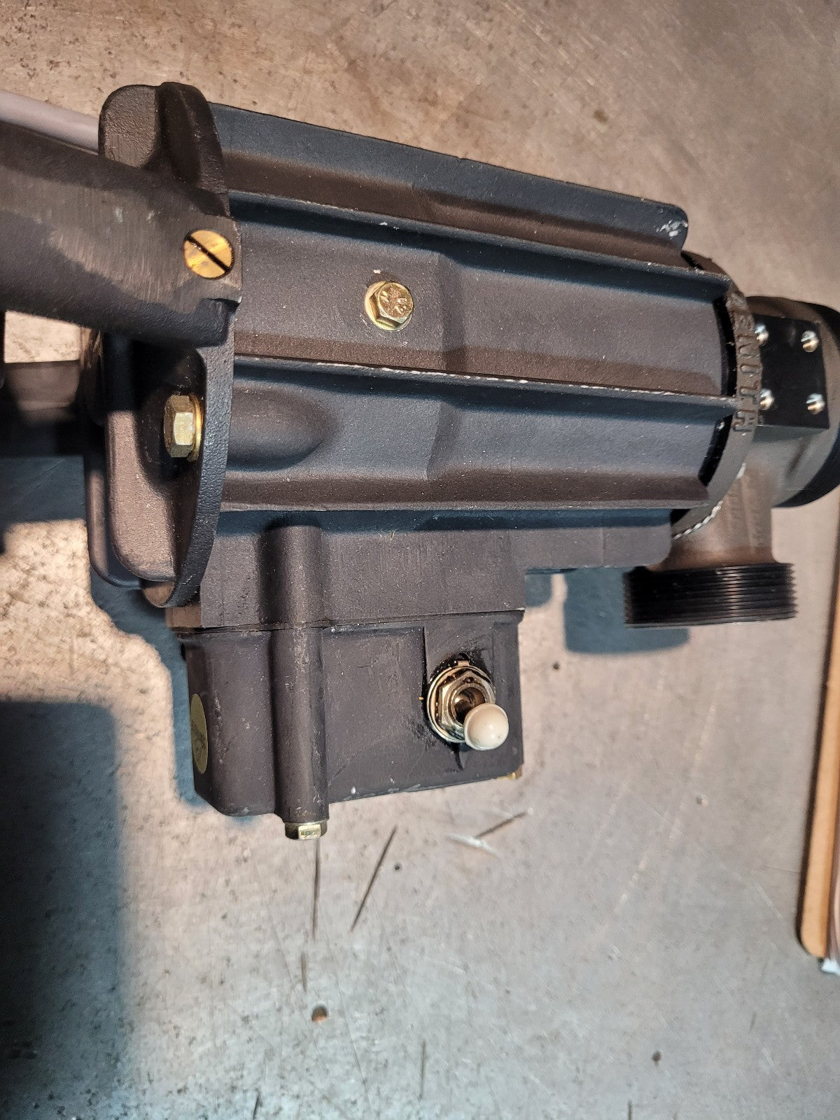 P07C201 M11C18A ZENITH PUMP 23925 PARIO-RHONE 24V 13 G89