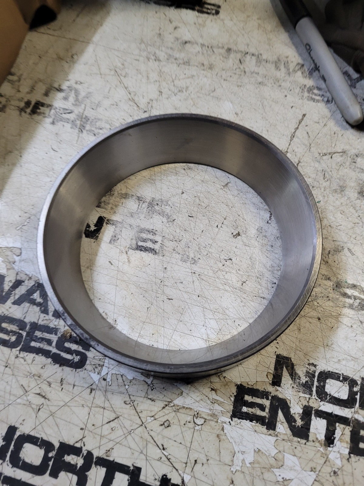 Spicer 139974 Axle Differential Bearing Race Tapered Roller Cup Bearing Cup