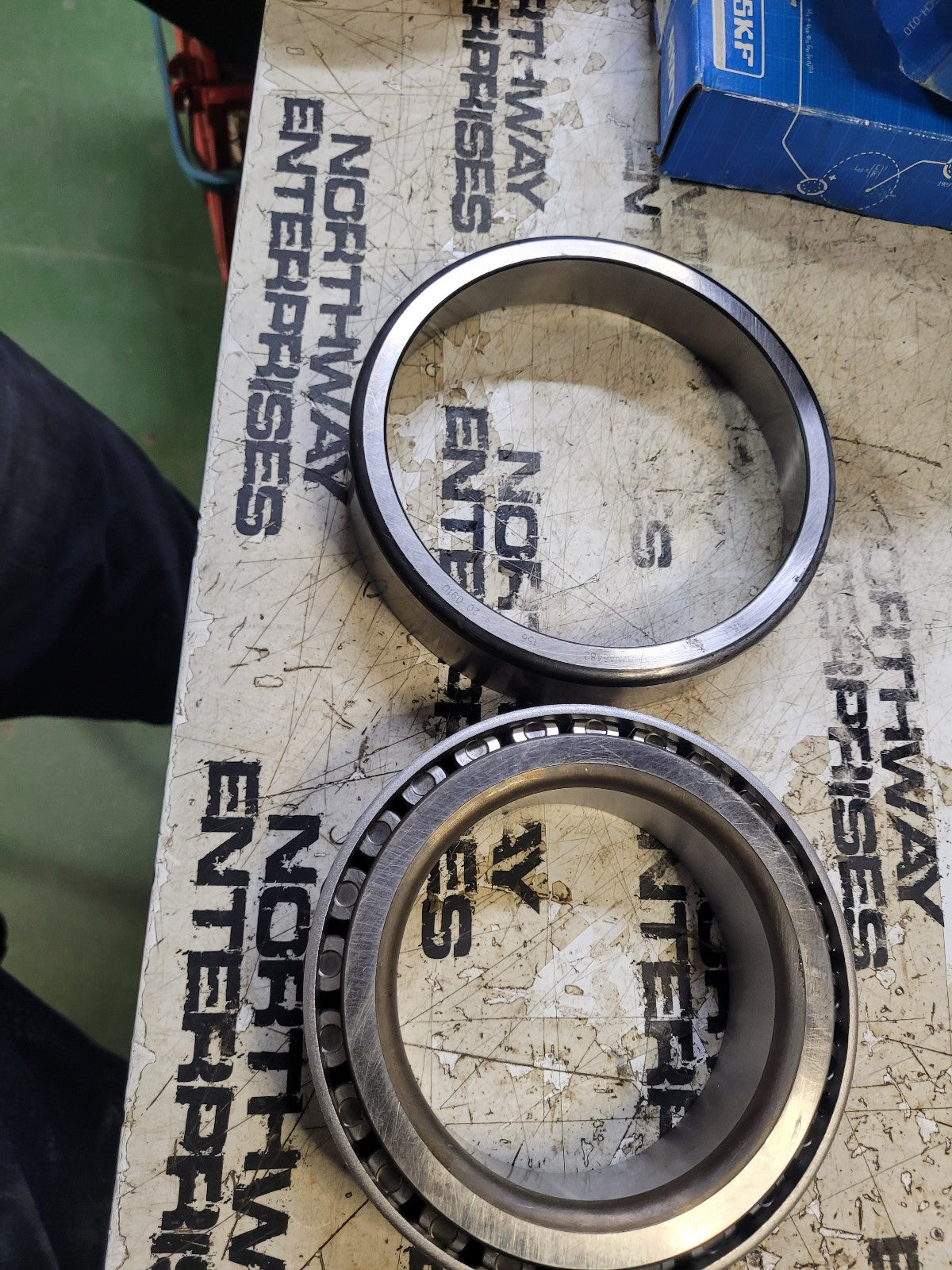 SET 403VH BEARING AND RACE SET SKF