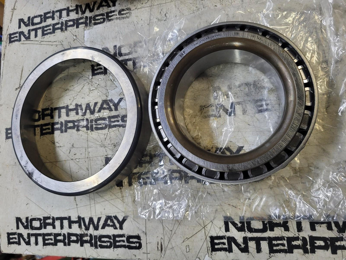 SET 414 SKF BEARING AND RACE