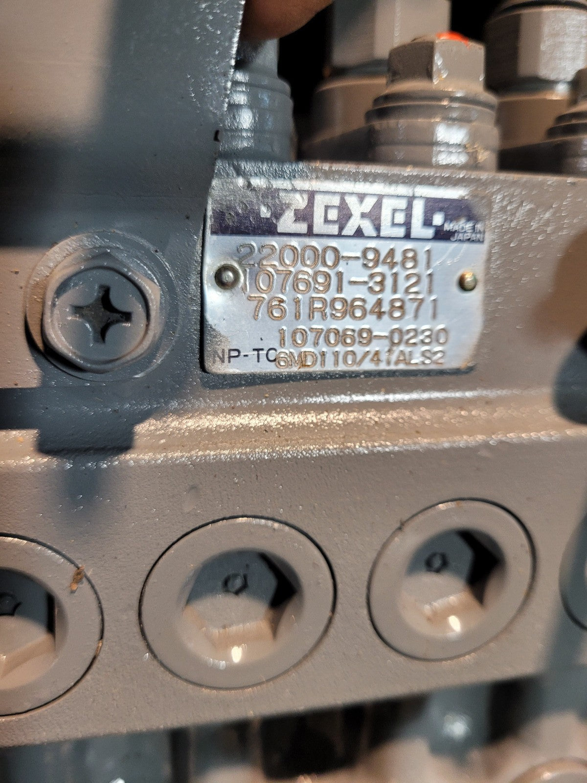 ZEXEL 107691-3121 2200-9481 761R964871 107069-0230 INJECTION PUMP