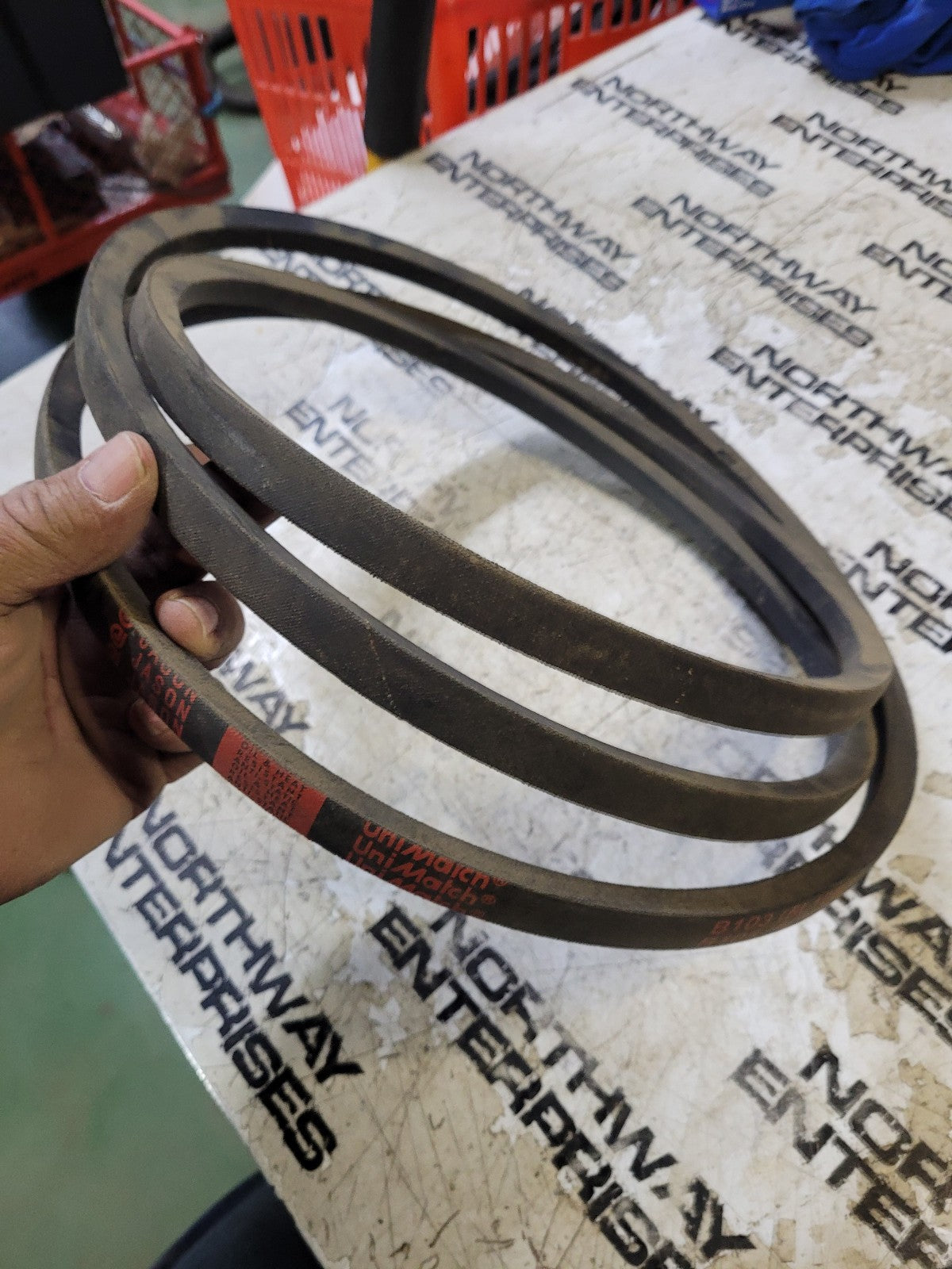 B103 or 5L1060 V-belt 5/8 x 106in Vbelt UNIBELT