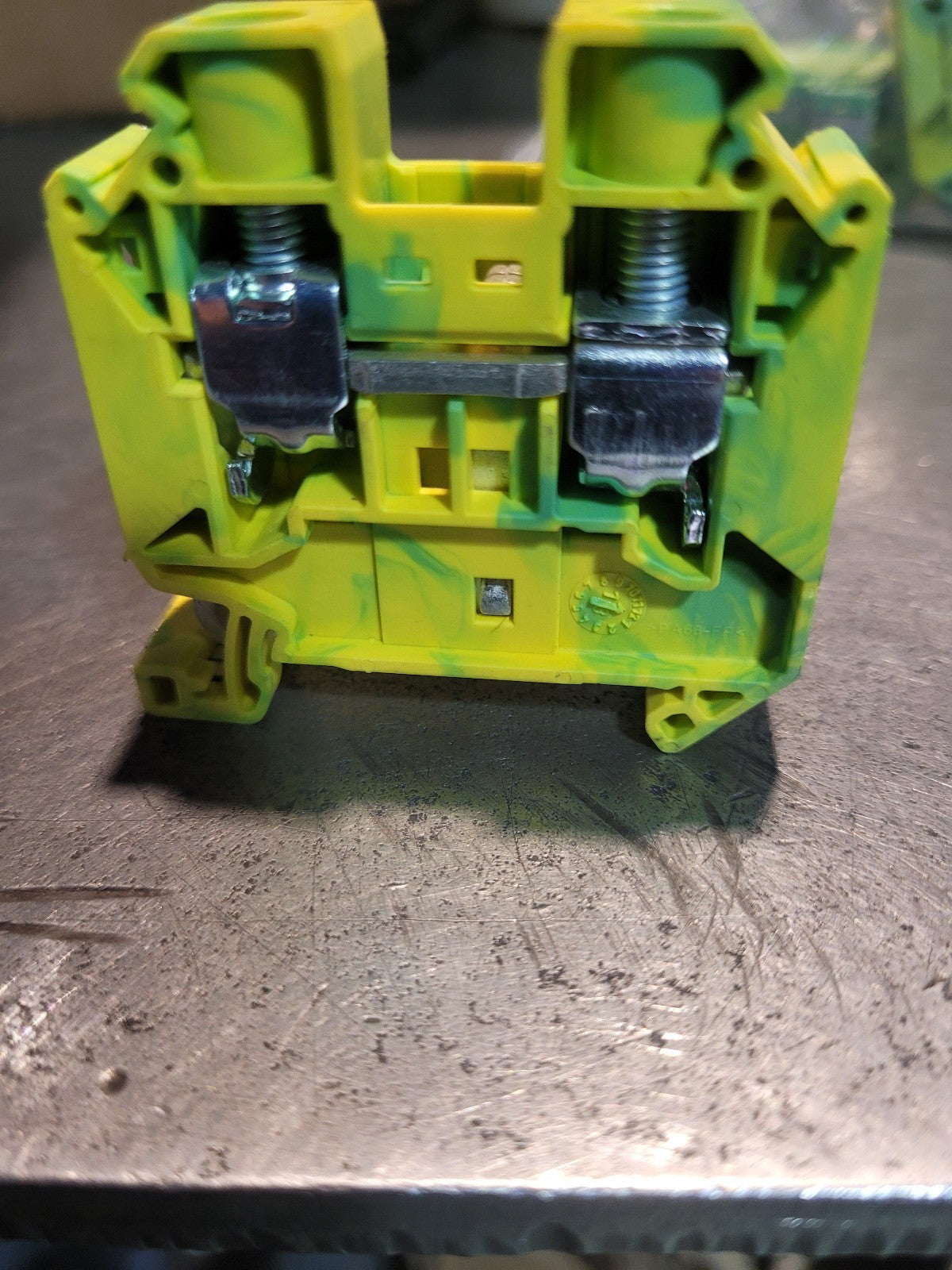 LOT OF 10PC ut 16-pe PHOENIX CONTACT MODULAR GROUNDING TERMINAL