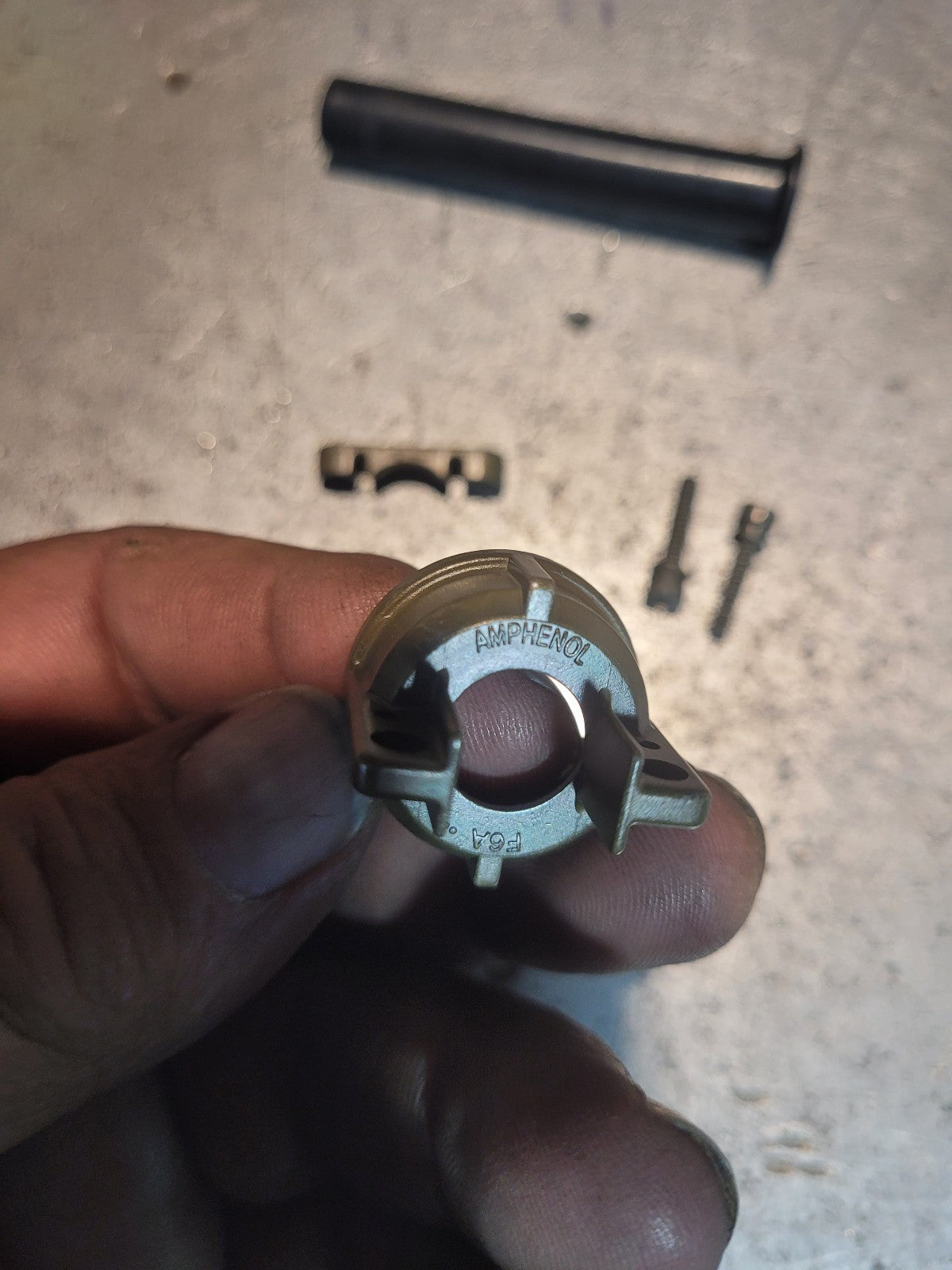 Amphenol Circular Connector 97-3057-1007-1
