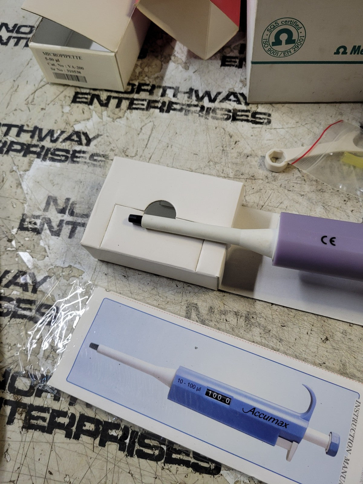 Accumax MicroPipette 5-50ul VA-200